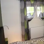 Les Eglantines Rez-de-jardin Apartamento *