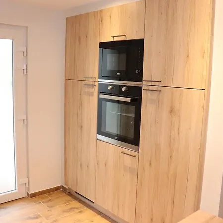 Les Eglantines Rez-de-jardin Apartment *