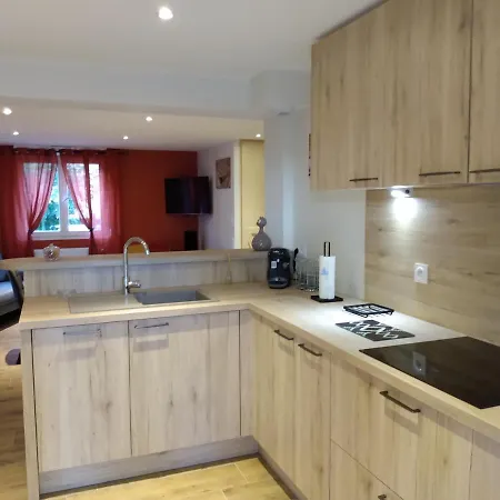 Les Eglantines Rez-de-jardin Apartment *