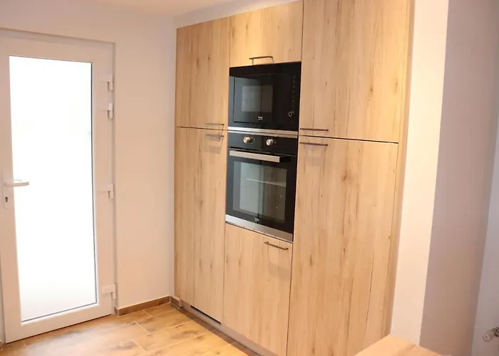 Les Eglantines Rez-de-jardin Apartment *