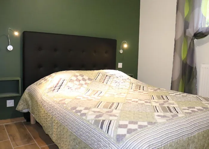 Les Eglantines Rez-de-jardin * ジェラールメ