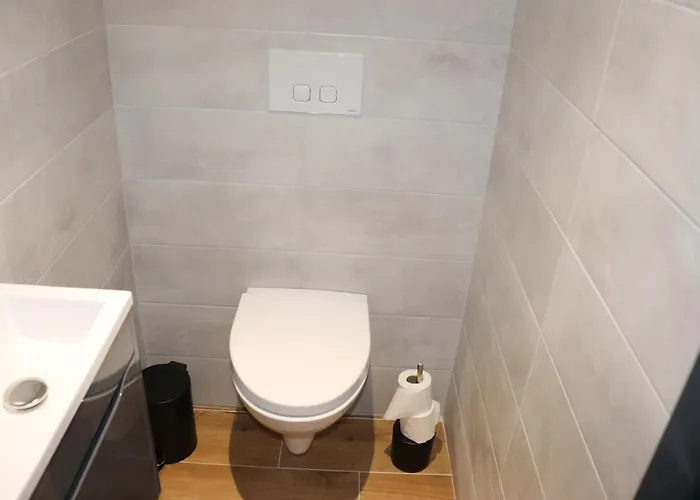 Apartment Les Eglantines Rez-de-jardin *